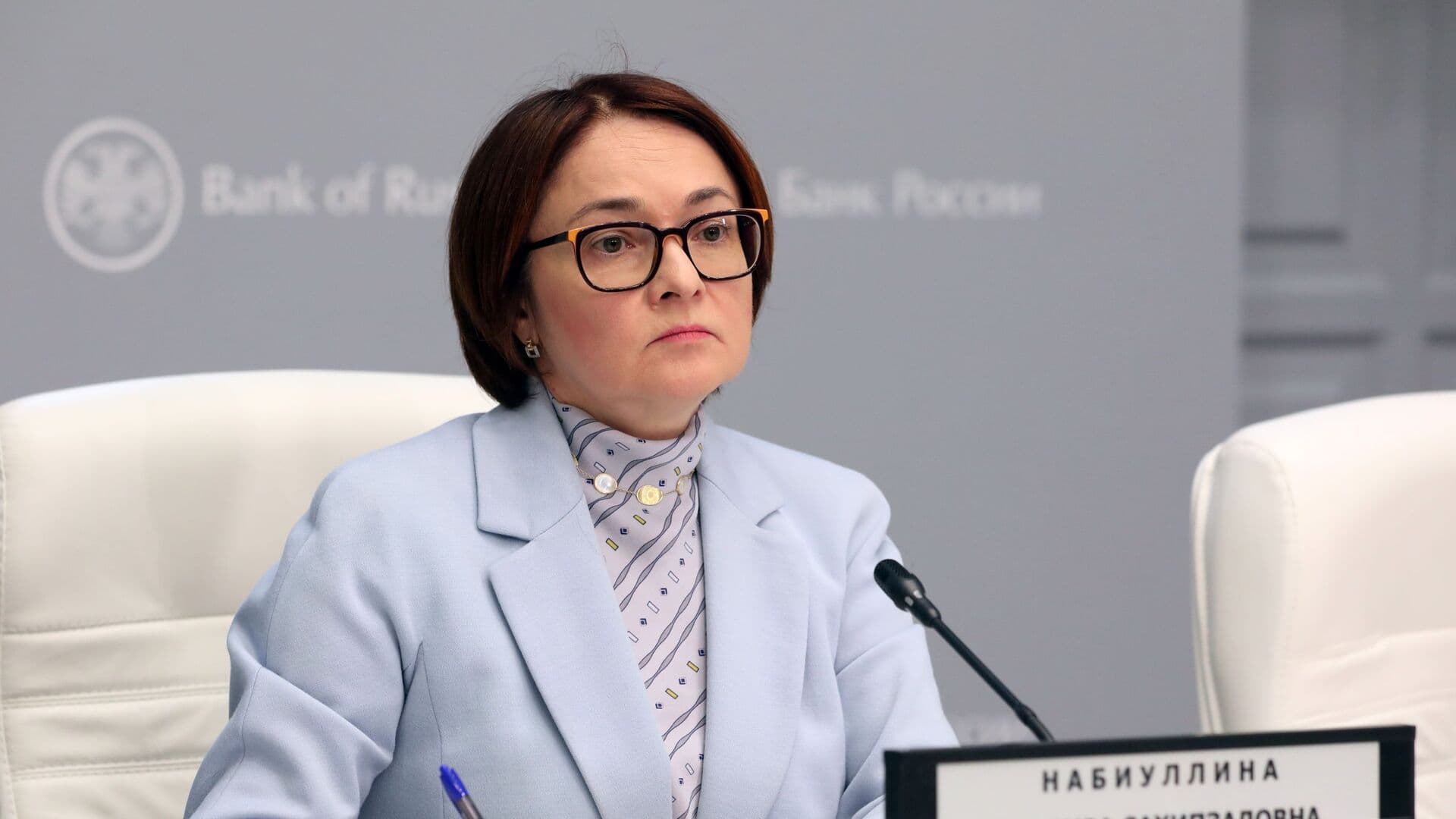 Банк России снизил ключевую ставку до 15% и допустил дальнейшее смягчение